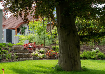 Hausgarten für eine Familie mit Kindern